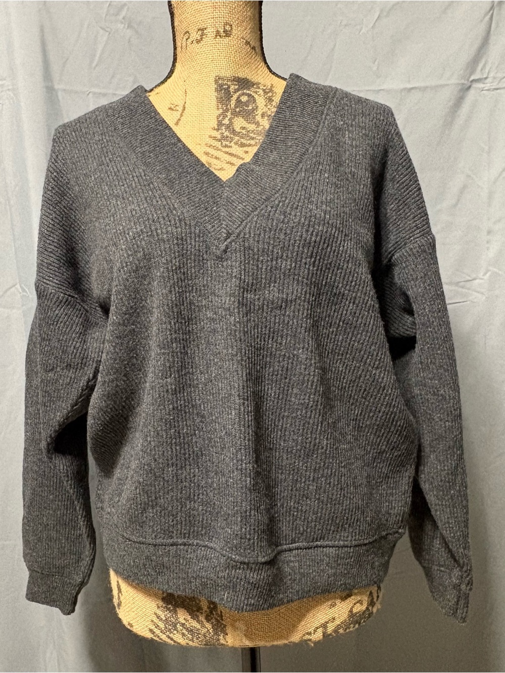 Vtg 90s Lambswool Blend The Limited Charcoal Gray V-Neck Sweater